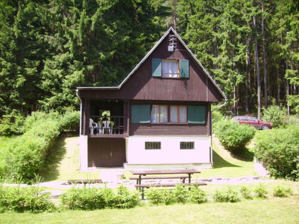 Chata chata u rybníka nedaleko Pacova - chatachalupa.cz